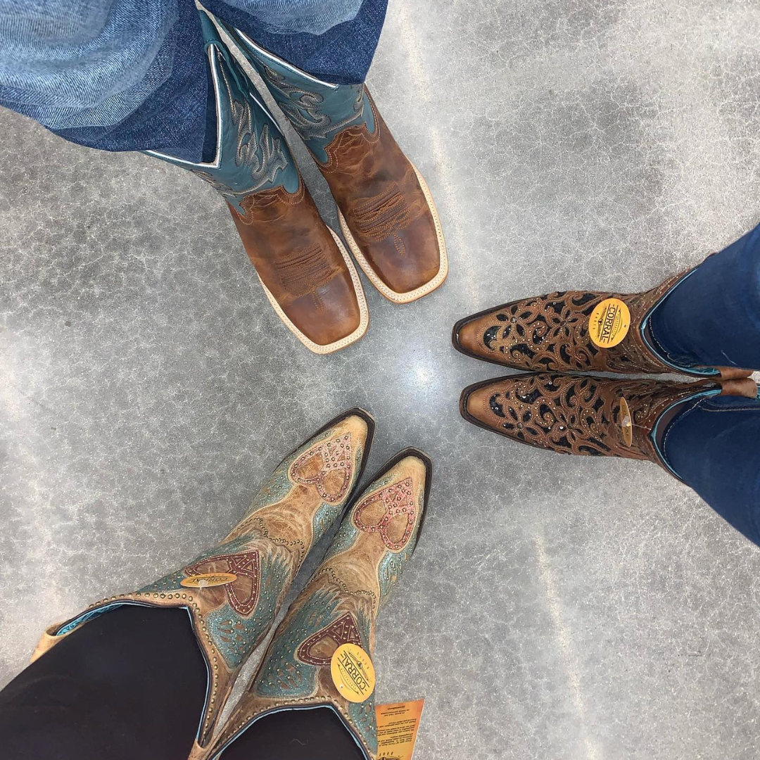 Handy Tips: How Should Cowboy Boots Fit?