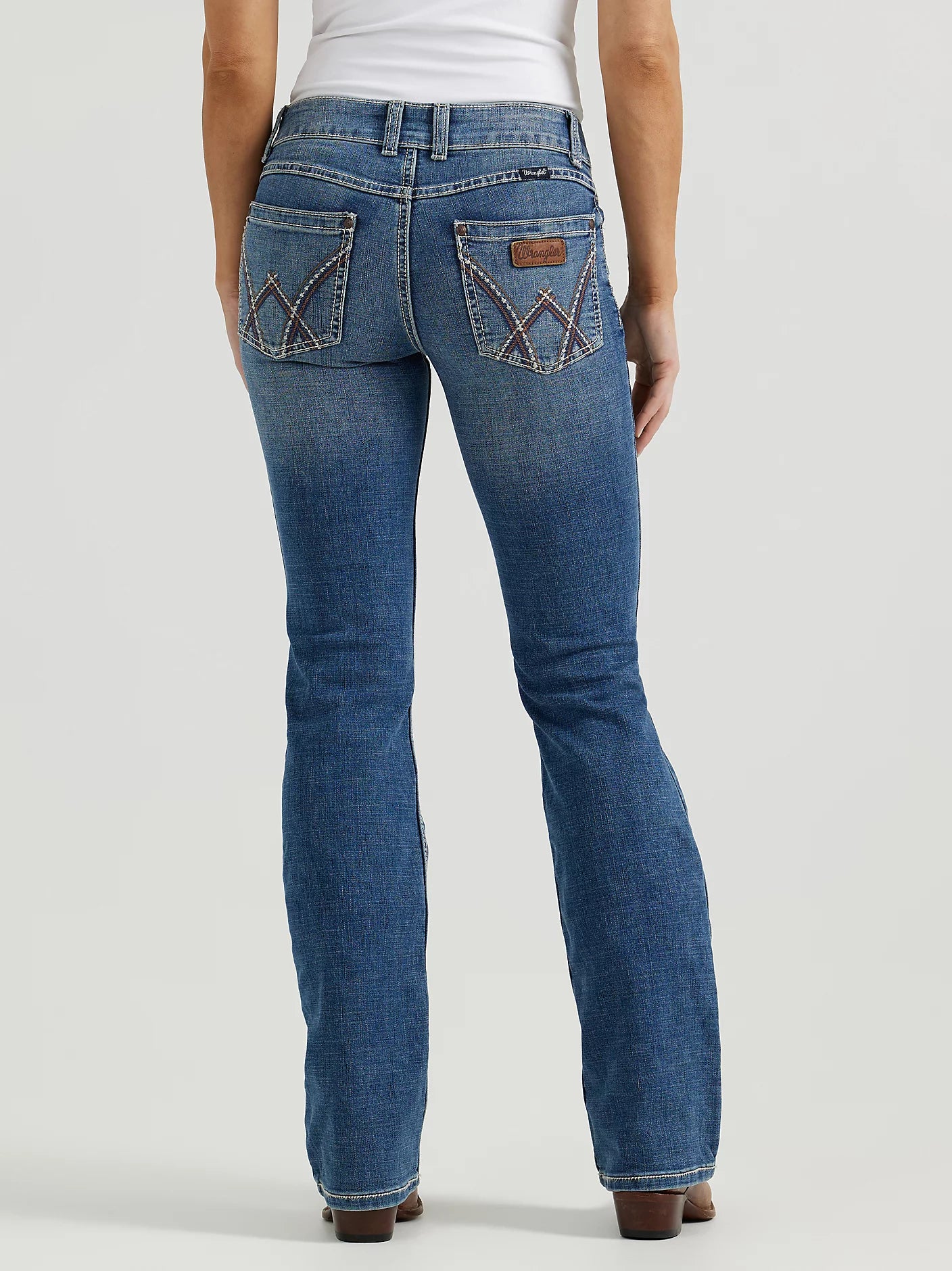 Wrangler Women's Retro Mae Mid-Rise Bootcut Jean