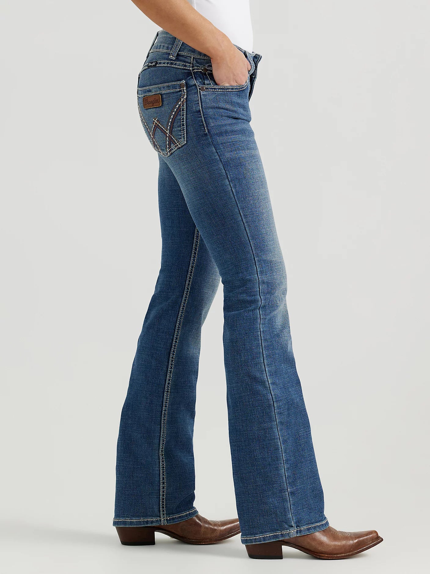 Wrangler Women's Retro Mae Mid-Rise Bootcut Jean