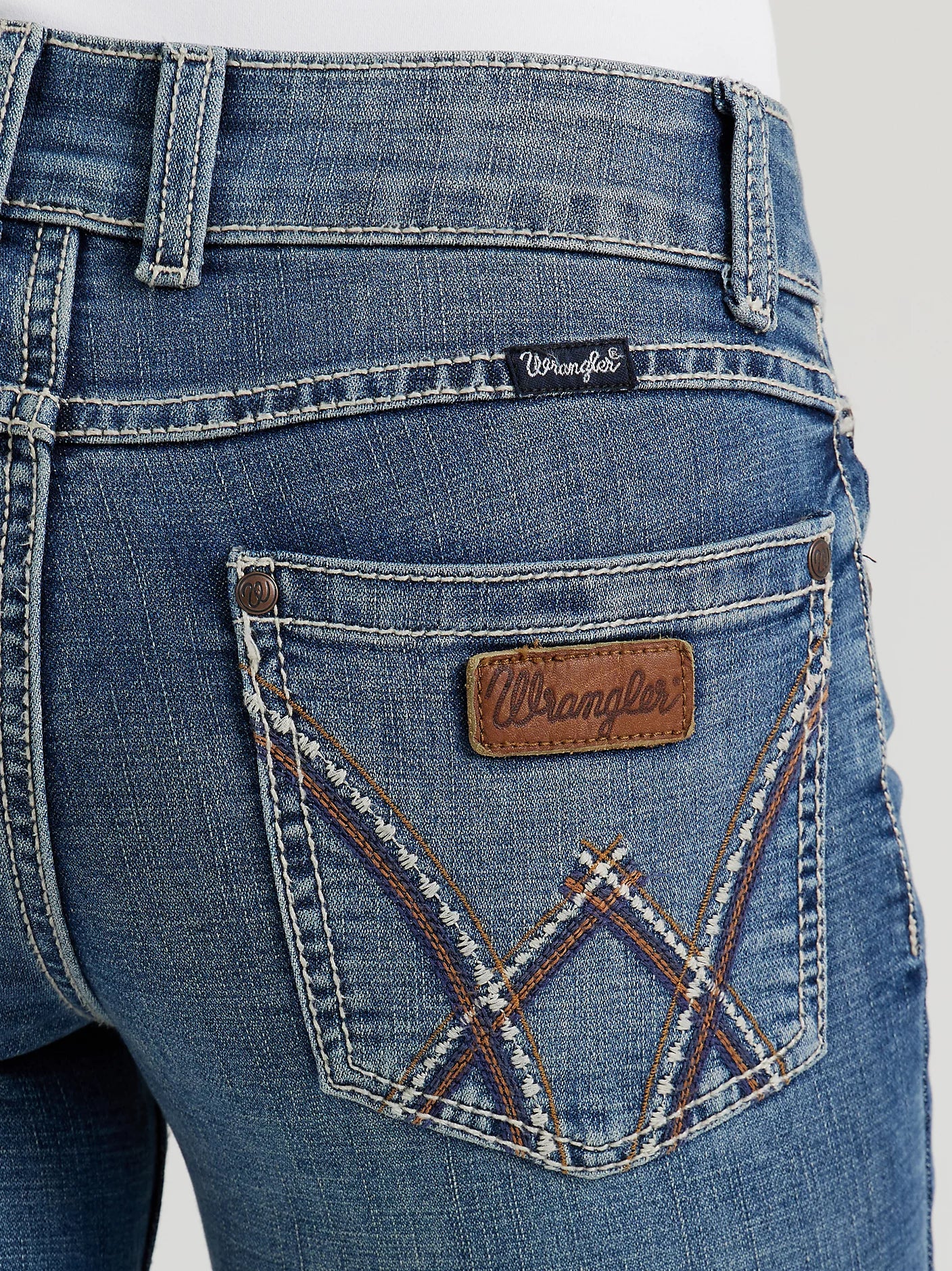 Wrangler Women's Retro Mae Mid-Rise Bootcut Jean