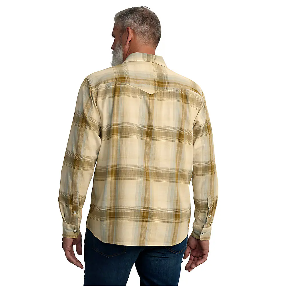 Carhartt Men's Montana Rugged Flex Relaxed Fit Lightweight Long-Sleeve Snap-Front Plaid Shirt
