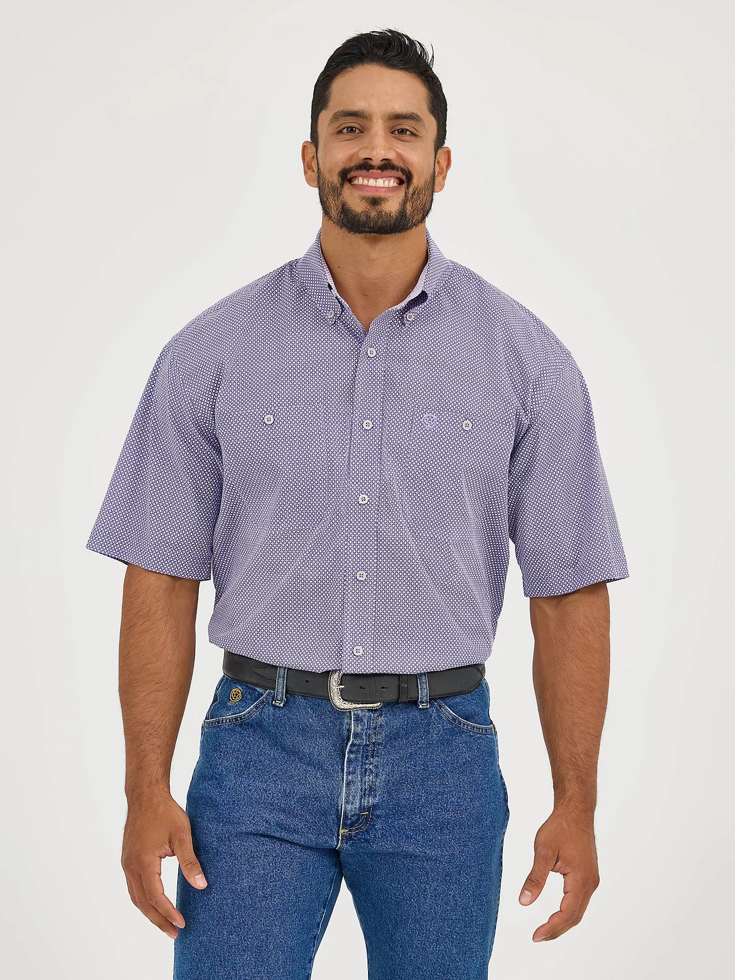 Wrangler Men's George Strait Short-Sleeve Two Pocket Button Down Shirt