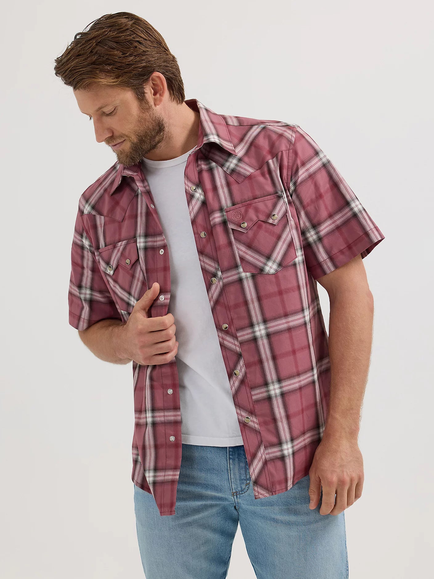 Wrangler Men's Retro Short-Sleeve Sawtooth Pocket Western Snap Shirt