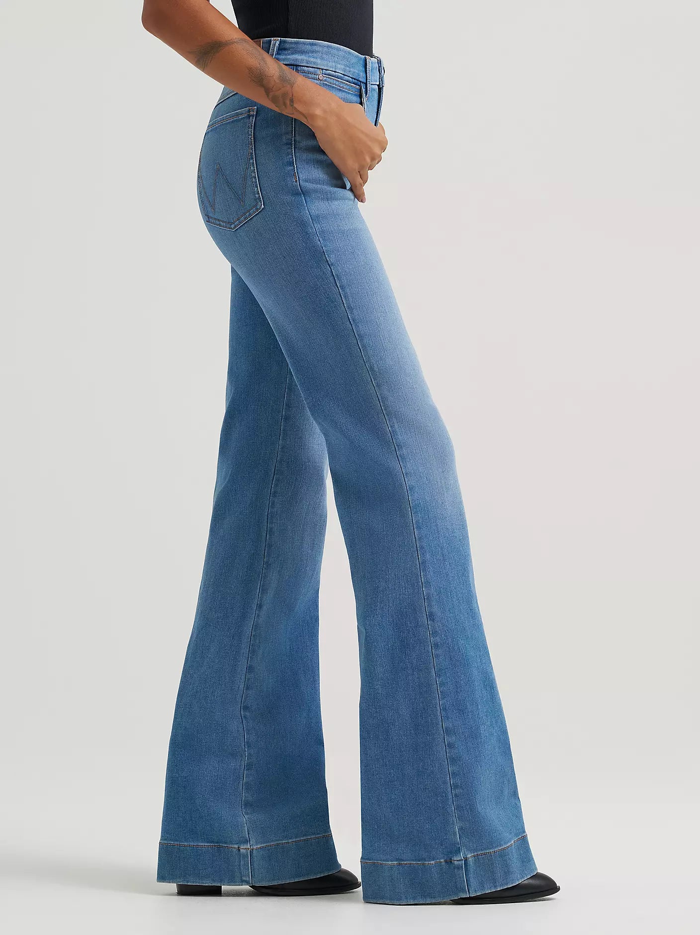 Wrangler Women's Bespoke High Rise Trouser Jean