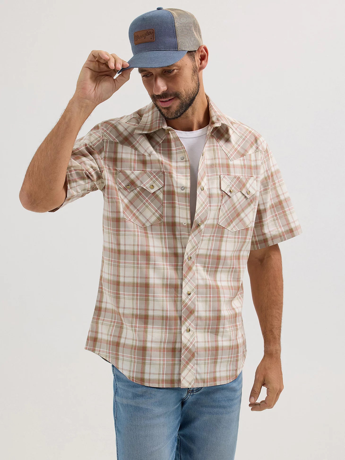 Wrangler Men's Retro Short-Sleeve Sawtooth Pocket Western Snap Shirt